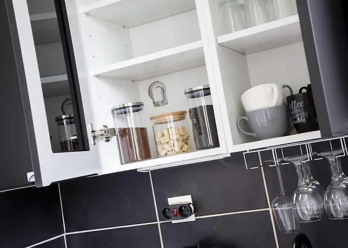 L'authentique *studio *parking Prive* *wifi*calme Apartament *